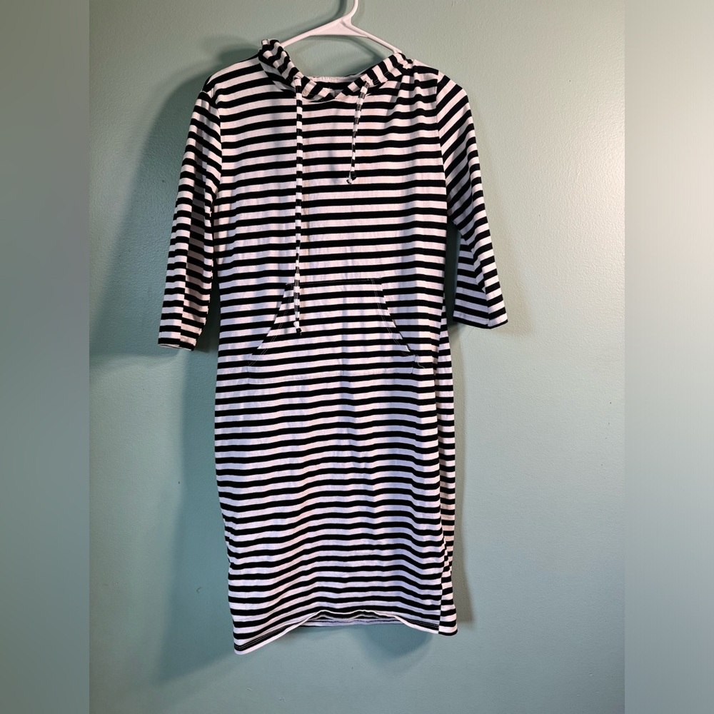 Black and white striped, women’s ,hooded dress, front pocket and 3/4 sleeves.